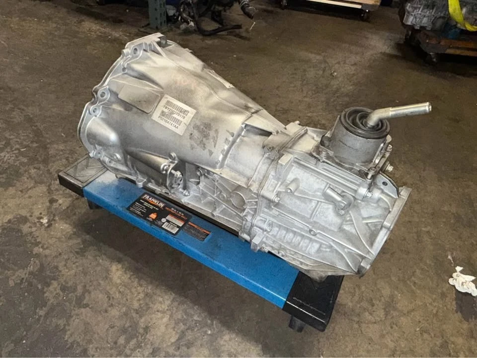 Jeep Wrangler 2007 2008 2009 2010 transmisión manual 4x4 3,8 L 52104740AA 50 k millas Foto 1 de 4