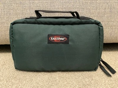 RARE EASTPAK LUNCH BAG INSULATED GREEN BAG PORTABLE W/ HANDLES & POCKET (NEW) - Image 1 of 4