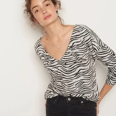 Suéter Pullover Maeve Anthropologie Taylor Rayas Cebra L Suave Acogedor Gris Negro Foto 1 de 4