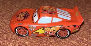 Lightning McQUEEN #95 Rust-eze SLOT CAR by Carrera GO! 1/43 from Disney CARS - Picture 1 of 7