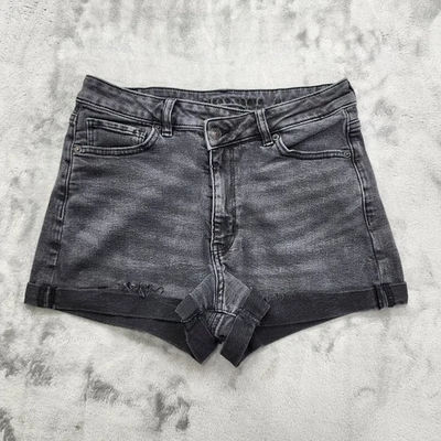 Pantalones Cortos American Eagle Para Mujer 6 Negros Tiro Alto Mamá Cortos Puños Desteñidos Elásticos Foto 1 de 4