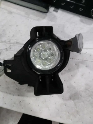 Luz de conducción usada se adapta a: Nissan Altima 2012 conducción antiniebla en parachoques grado A Foto 1 de 4