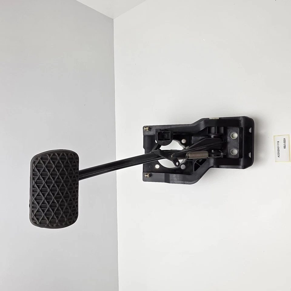 Conjunto de pedal de freno Mercedes-Benz S430 2003-2006 A2202901119 Foto 1 de 4