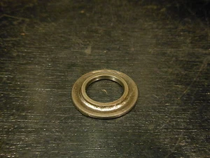 1982 82 YAMAHA XT250J XT 250 J XT250 CLUTCH SIDE BOTTOM TRIPLE TREE CABLE GUIDE - Picture 1 of 1