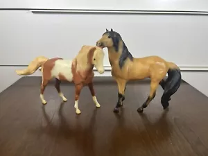 BREYER REEVES Brown & White Pinto And Spirit Kiger Mustang Mesteno Hengst - Bild 1 von 14
