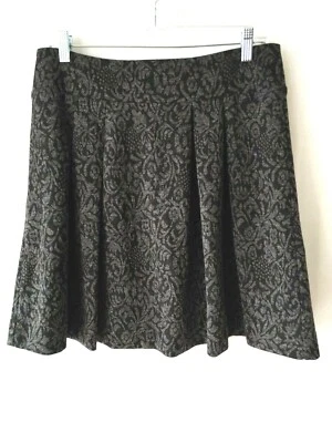 Falda Loft Outlet Pliegues Frontales Cintura Ancha Estampado Negro y Gris Talla 12P #12741 Foto 1 de 4