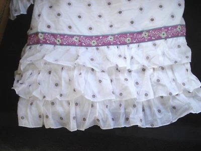 Falda de cuna Pottery Barn Kids Brooklyn púrpura lavanda con volantes en capas Foto 1 de 4