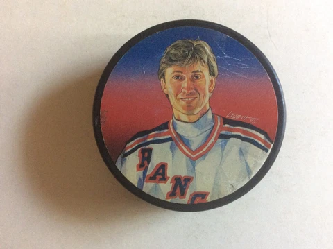 WAYNE GRETZKY NY RANGERS LITHO HOCKEY PUCK Cover