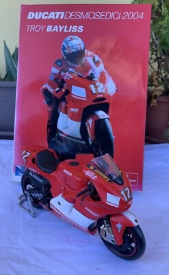 Ducati Desmosedici 2004 Troy Bayliss 1:12 New Ray Kit No Minichamps Maisto - Immagine 1 di 4