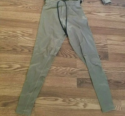 Under Armour UA мальчиков теплый охоты брюки/леггинсы желтовато-коричневый средний; талия работает маленький - Изображение 1 из 3