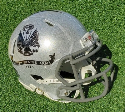 MINI CASCO DE FÚTBOL AMERICANO ARMY WEST POINT BLACK KNIGHTS 2025 VS NAVY Foto 1 de 3