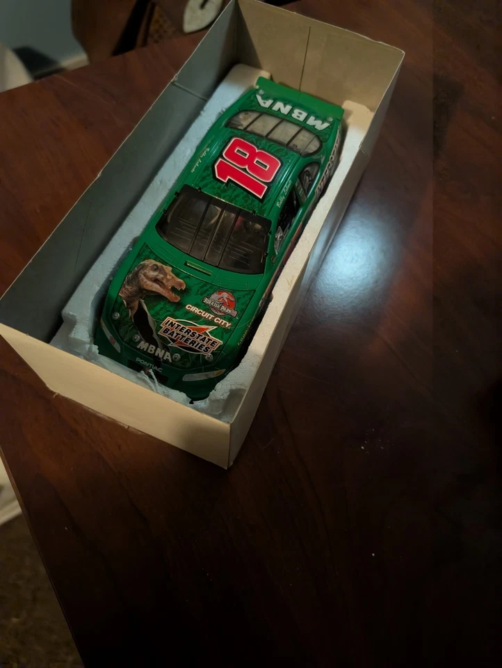 Bobby Labonte #18 2000 Interstate Batteries Pontiac 1:24 - Scale Stock Car - Image 1 of 4
