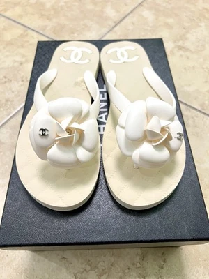 Chanel Camelia Marfil Tanga Chanclas Sandalias Talla 37 (2019 Carnaval) Foto 1 de 4