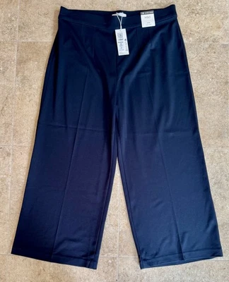 New with tags Marks and Spencer Women's Navy Wide-Leg Trousers Extra Short,  18 - Image 1 of 4