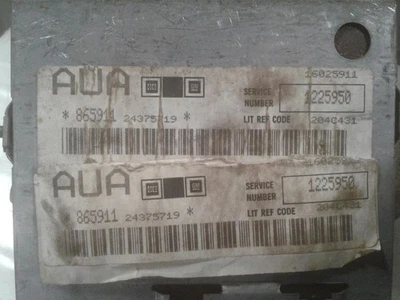 Módulo de control electrónico ECM del motor manual 4 velocidades compatible con 82 1000 647585 Foto 1 de 3