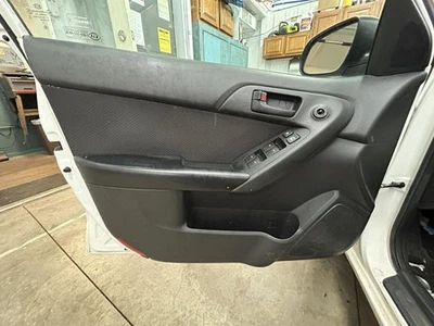 Panel de moldura de puerta delantera para conductor Kia Forte 2012 Foto 1 de 4