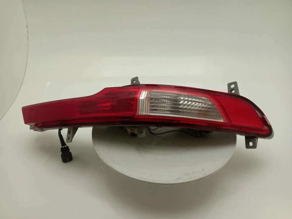 Luz trasera KIA SPORTAGE O/S 2010-2016 5 puertas Estate derecha   Foto 1 de 4