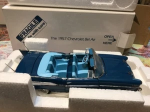 Danbury Mint ~ 1957 CHEVROLET BEL AIR CONVERTIBLE ~ in Blue 1:24 // New in Box// - Picture 1 of 12