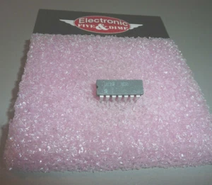 LM219F Signetics Comparator, 7000uV Offset-Max, BIPolar, PDIP14 - Picture 1 of 1