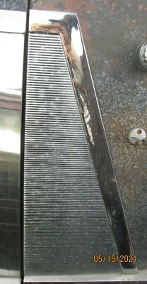 Cadillac Superior Coach 1970-1971 coche fúnebre moldura lateral izquierda Foto 1 de 3