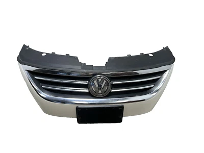 2011 2012 Volkswagen Cc Front Grille With Emblem OEM Used Sold As Is Broken Clip Foto 1 de 4