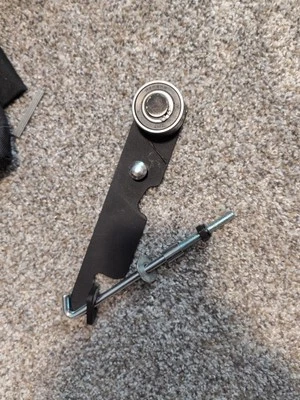 Conjunto tensor de cinturón usado elíptico suela E95 modelo 2007 595087  Foto 1 de 2