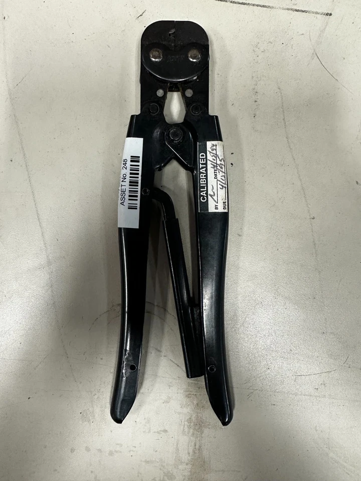 Herramienta de prensado manual AMP 47042 - N tipo F 24-22 Foto 1 de 1