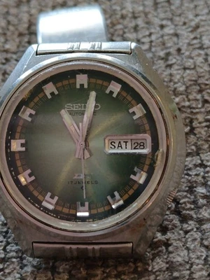 Vntg.SEIKO Men’s 17j Automatic Watch! Calib.6106-7589 DX Olive Dial! Runs! Nice - Image 1 of 4