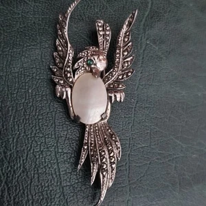 Art Deco Brosche Paradiesvogel 925 Silber Markasiten Perlmutt 65x26mm Frankreich  - Bild 1 von 11