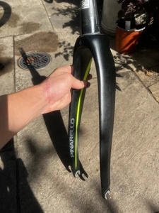 Horquillas Pinarello Dogma F8/F10/F12 - Freno de llanta de un solo perno, negro con amarillo - Imagen 1 de 5