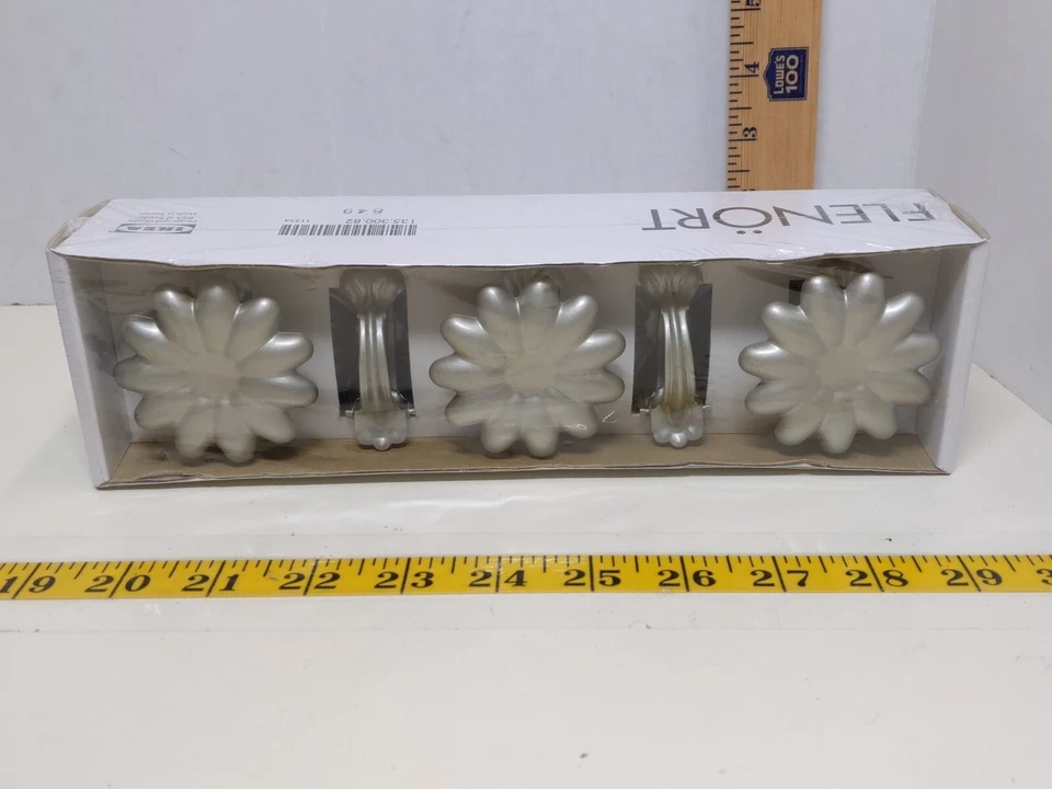 IKEA FLENÖRT Juego de 4 Soportes de Cortina Diseño Flor Plateada Nuevo en Caja Foto 1 de 3