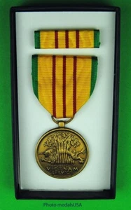 Original Vietnam War GI Issue Service Medal Set Government Surplus 2/69 (3486) - Picture 1 of 11