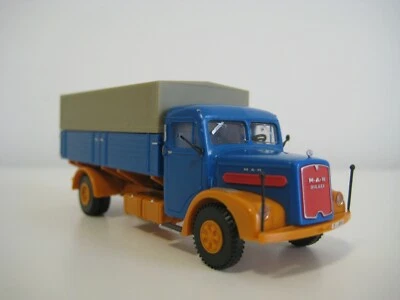 Brekina H0 7200 - Camión MAN F8 sin logo en remolque - Imagen 1 de 4