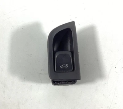 2008-2017 AUDI A5 A4 ОТКРЫВАТЕЛЬ КРЫШКИ БАГАЖНИКА ВЫПУСК УПРАВЛЕНИЯ ОБОДОК ОТДЕЛКА 8T1959829 OEM. - Изображение 1 из 4