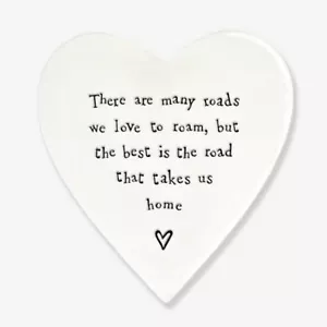 East of India Porcelana Corazón Posavasos Allí Son Muchos Roads Amor Recuerdo De - Imagen 1 de 2