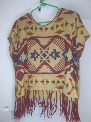 Pulôver xale de tomate voador design nativo com franja tamanho M/G - Imagem 1 de 4