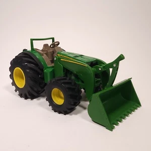 ERTL John Deere Toy Farm Chicken House Grain Tractor Front End Loader 1:18 Green - Picture 1 of 8