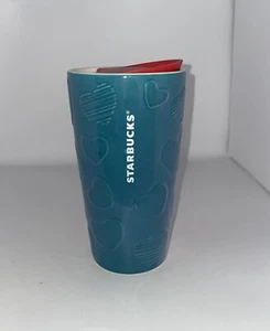 Bicchiere ceramica Starbucks 2023 San Valentino blu viola cuori con coperchio 12 oz NUOVO - Foto 1 di 8
