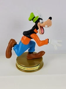 2002 McDonalds Goofy 1932 Happy Meal 100 Years of Disney Magic Figure - Picture 1 of 4