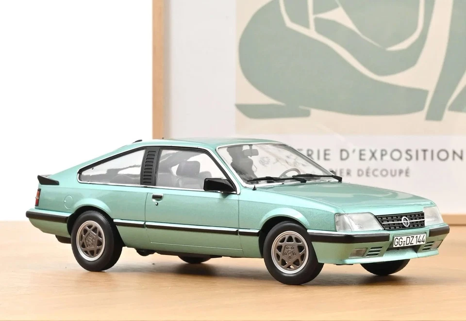 Opel Monza A2 Coupè 2.5 E 1983-86 Beryll Verde Metallico 1 18 Norev 183643