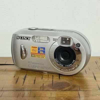 Sony Digital Photo Camera Cybershot DSC-P43 4.1MP Silver Tested Working Sony - Image 1 of 4