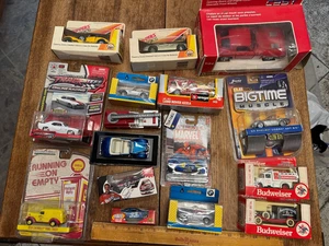 LOTE 17 COCHES DIECAST NIP PUBLICIDAD REVEL DURAGO MARVEL SHELL - Imagen 1 de 9