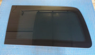 Заднее левое стекло на четверть стекла со стороны водителя для Dodge Nitro 2007-2011 годов выпуска - Изображение 1 из 4