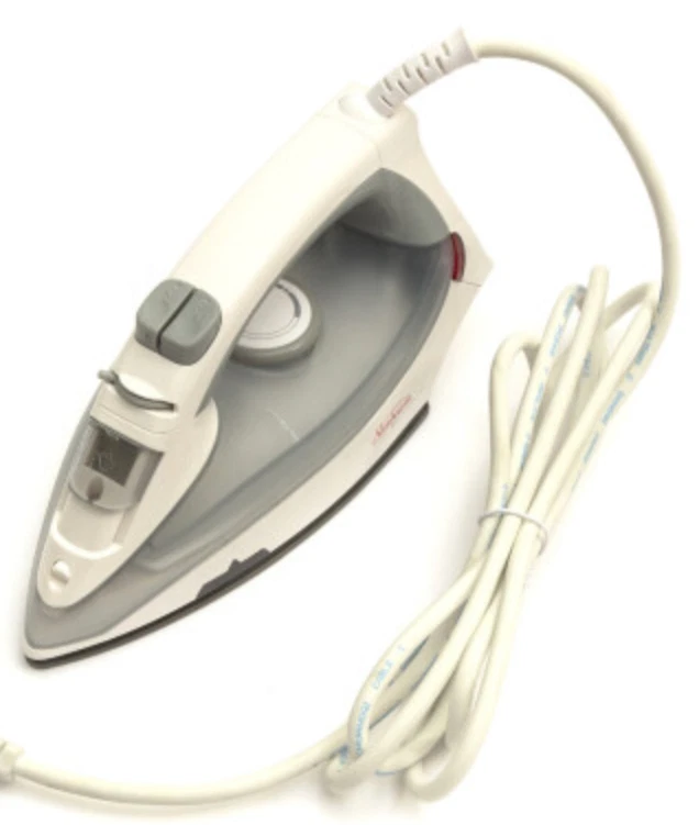 Hierro clásico Sunbeam Hospitality 1200 vatios (enchufe europeo con adaptador de EE. UU.)  Foto 1 de 1