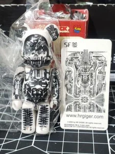 Medicom Bearbrick Series 12 S12 SF ""H.R.GIGER"" Be@rbrick - Imagen 1 de 2