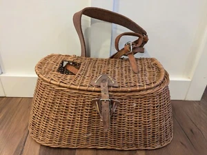 Vintage Wicker Fly Fishing Creel Basket Leather Strap Buckle - Picture 1 of 14
