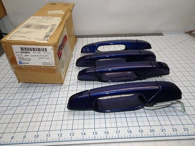 Juego de 4 manijas de puerta exteriores GM 19213939 azul 22980568 OEM NOS Foto 1 de 4