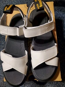 NIB Doc Martens Vossie Y White/ Black Sandals. Youth Girls 6. Youth Boys 5. - Picture 1 of 7