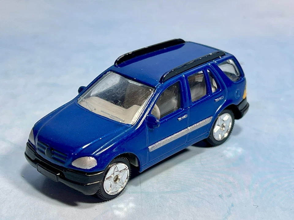 1/72 Hongwell MERCEDES BENZ CLASE M SUV AZUL modelo de coche fundido a presión Foto 1 de 3