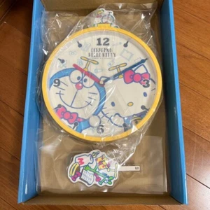 RARO! Reloj Péndulo Hello Kitty Doraemon Colaboración Descatalogado Sanrio NUEVO - Imagen 1 de 4